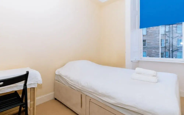 Spacious 4 Bedroom Apartment Near The Meadows/old Town