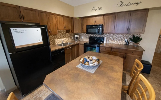 Two Bed Two Bath Corner Unit #432