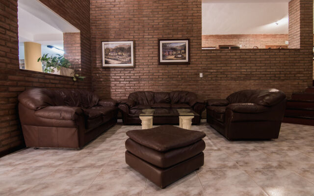 Pinares del Cerro Resort & Suites