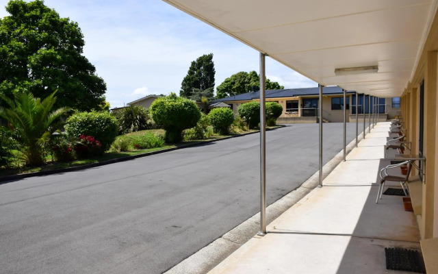 Beachway Motel & Restaurant