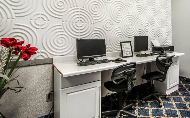 Travelodge by Wyndham Prince Albert