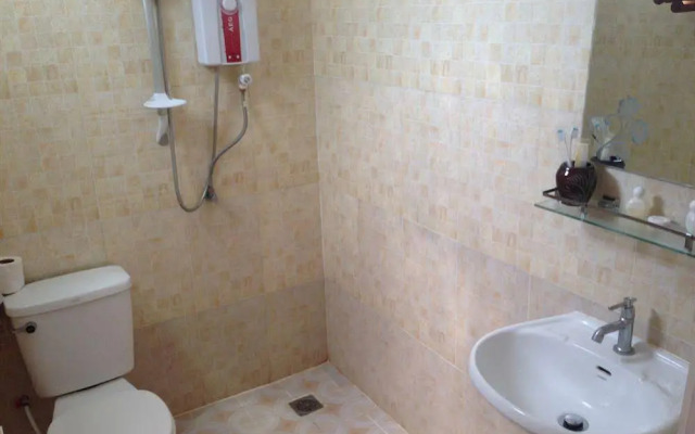 Le Coco De Mer Bungalows & Restaurant