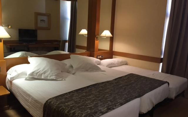 Hotel AR Los Arcos