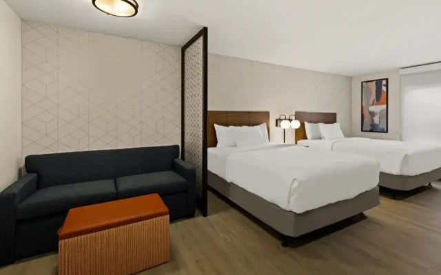 Everhome Suites Georgetown - Austin