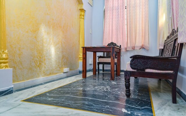 Fabhotel The Castle Homestay I