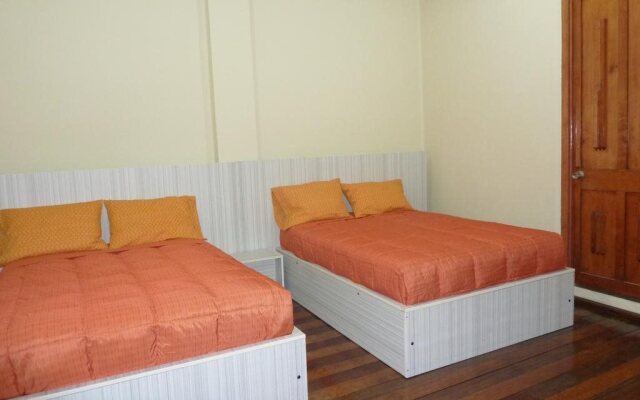 Hostal Luxor
