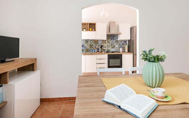 Juriol in Alghero With 1 Bedrooms and 1 Bathrooms