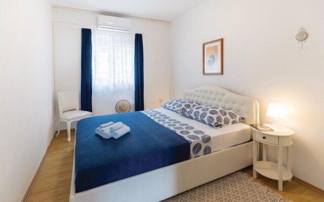 Nice Home in Komarna With Wifi and 3 Bedrooms