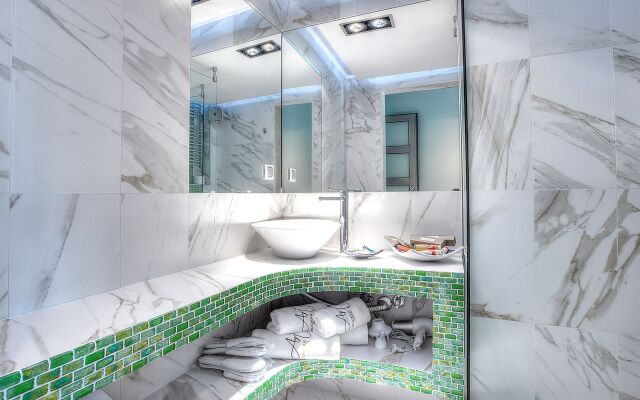 Alpha Luxury Suites