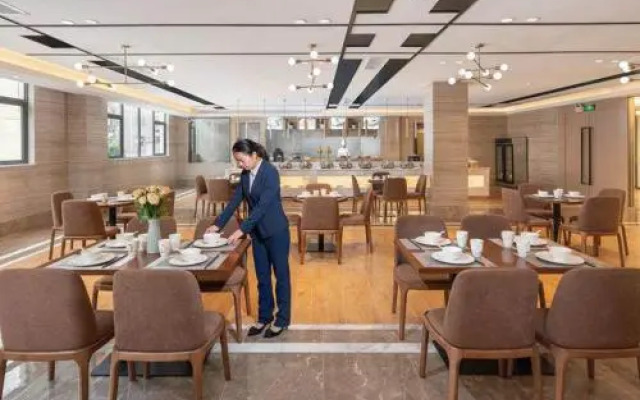 Kyriad Marvelous Hotel Shenzhen Airport Gushu Metro Station