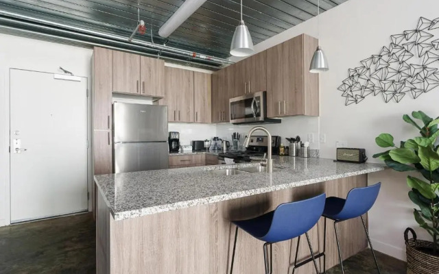 Stunning Midtown Suites by Sonder