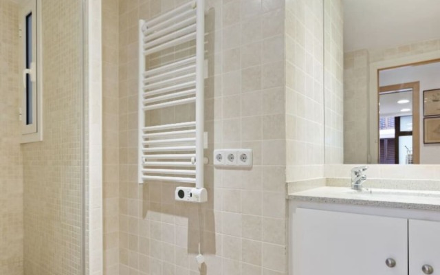 Apartment - 2 Bedrooms with Sea views - 106179