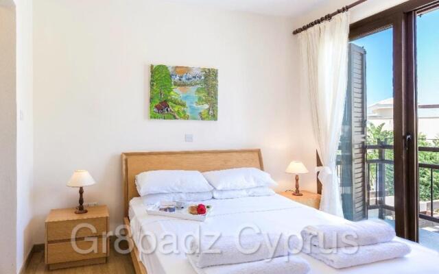 Gr8padz Summer Breeze Villa