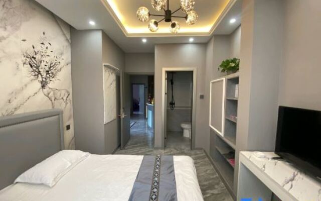 Wuchang Wei'ai Theme Hotel