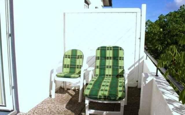 App-6-mit-suedbalkon-in-strandnaher-lage-baederstil-villa-in-wenningstedt-sylt