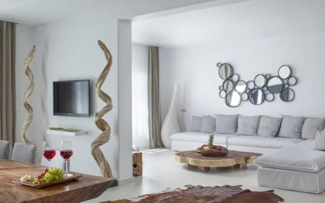 Villa Super Paradise (by Myconian Collection)