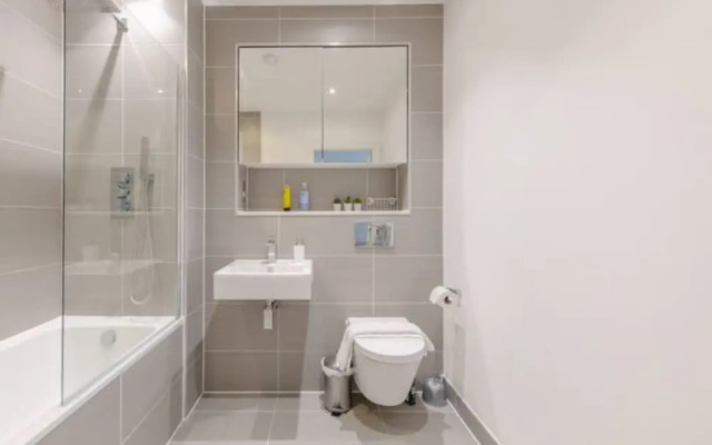 Spacious 4BD Townhouse - Near Stratford City!