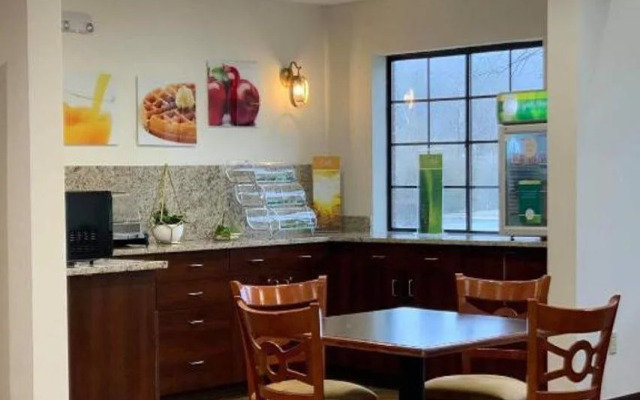 Quality Inn & Suites Prestonsburg next to Mountain Arts Center