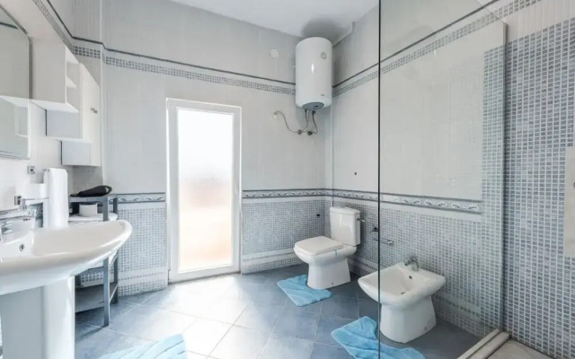 The Old-clock Apartment