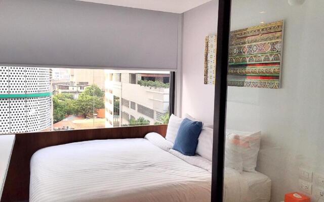 S Box Sukhumvit Hotel