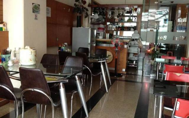 Ava 2 Hotel