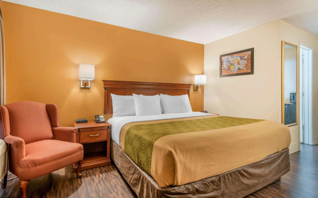 Econo Lodge Louisville Downtown