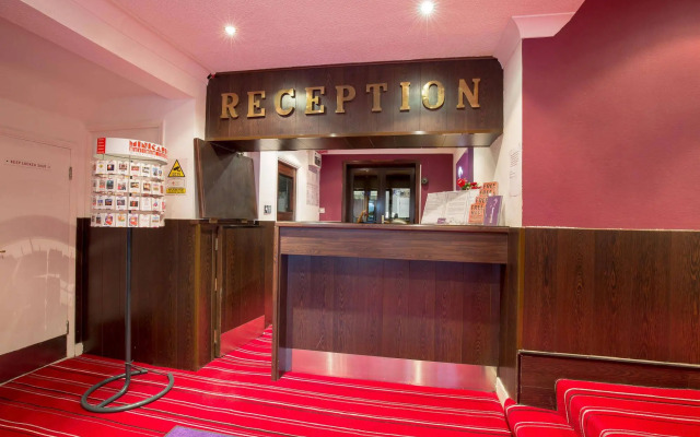 Rossmore Hotel