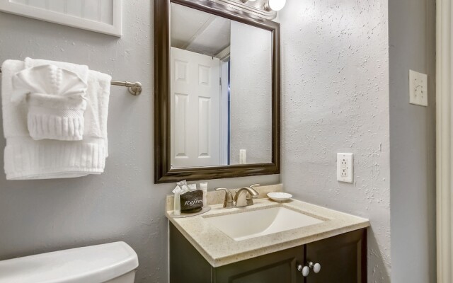 Victorian 9326-Deja Blue - 1 Br Condo