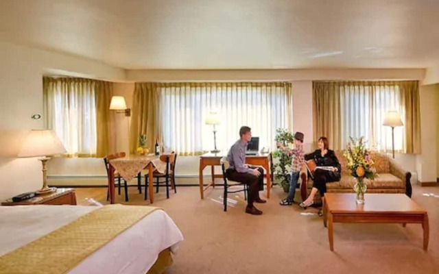Anchorage Grand Hotel