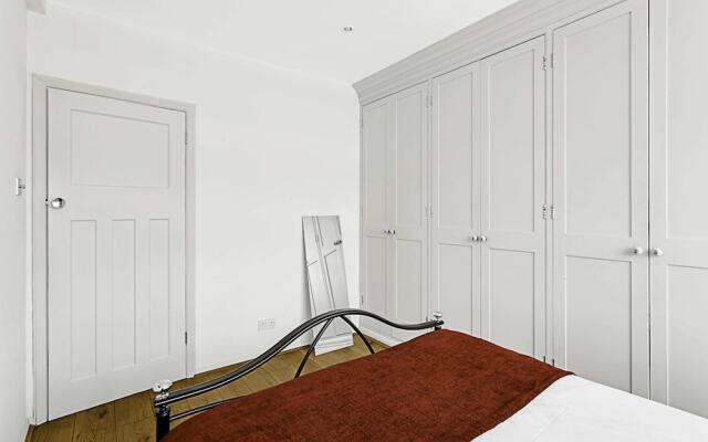 1-bed London Bliss: Putney Gem