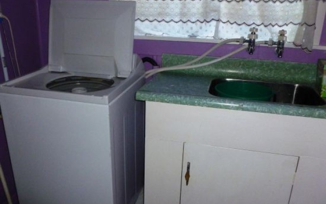Cottage by the Beach – Bathroom – Motueka