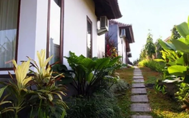 Canggu Breeze Inn