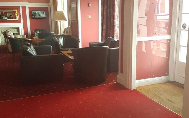 OYO The Southcliff Hotel