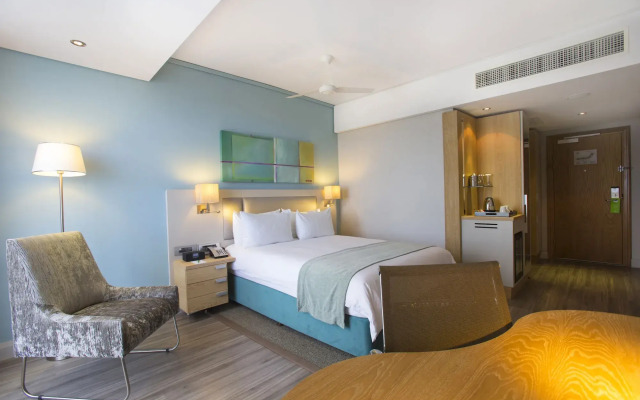 Holiday Inn Mauritius Mon Tresor by IHG