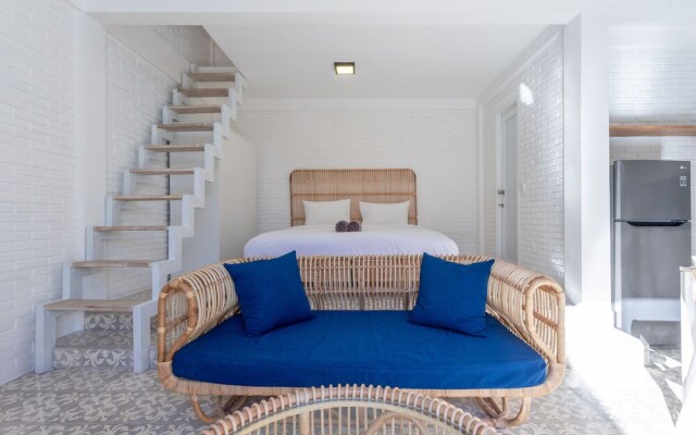 White Studio Villa