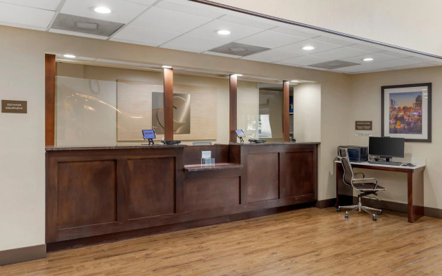 Comfort Suites Raleigh Walnut Creek