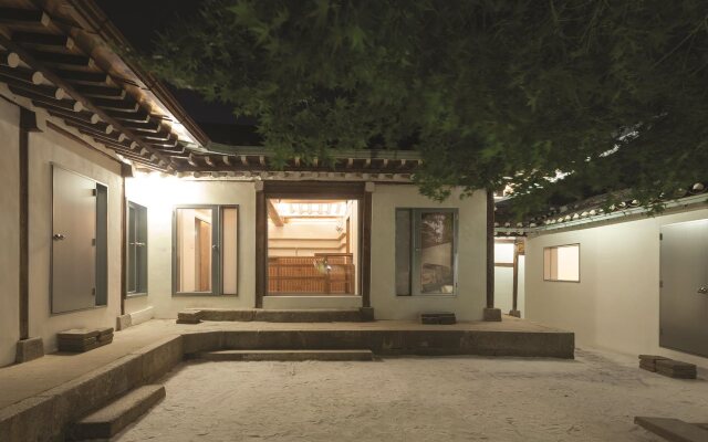 Hanok Residence Hotel Side