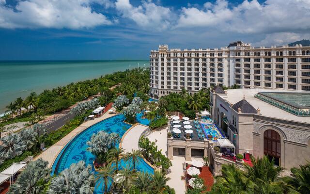 Crowne Plaza Resort Sanya Bay, an IHG Hotel