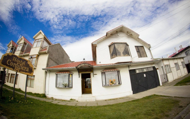 Hostal Cordillera