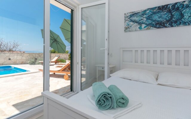 Luxurious Villa in Makarska With Pool