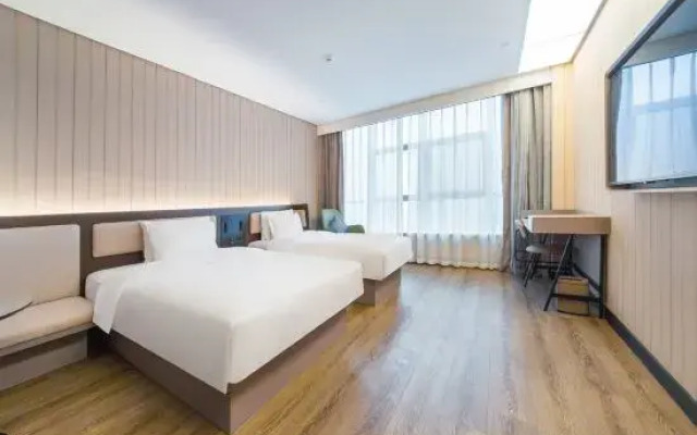 HanTing Hotel (Qingdao West Coast Qingda Affiliated Hospital Binhai College Subway Station)