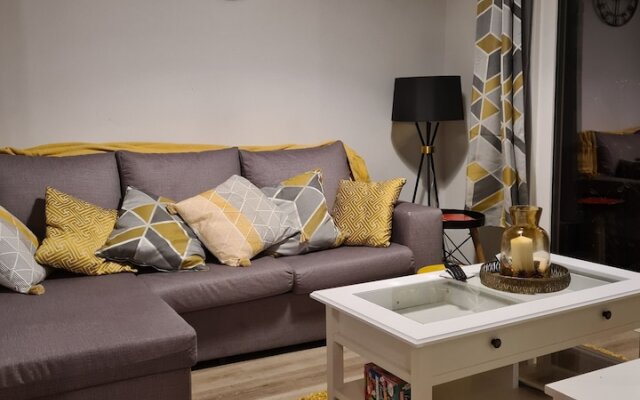 Stunning 2-bed House in Vendas Novas