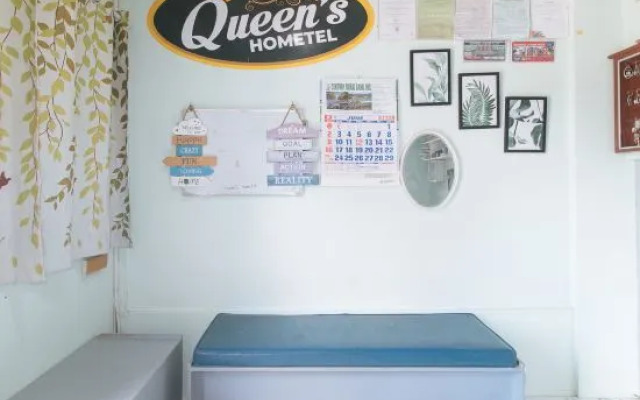 RedDoorz @ Queens Hometel