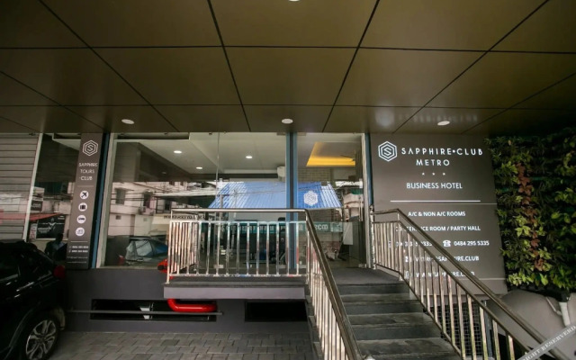 Sapphire Club Metro Hotel