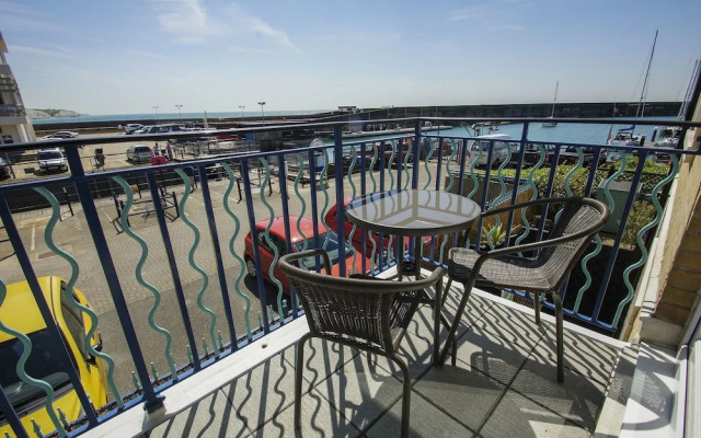Marina Apartment Parking by Brighton Holiday Lets