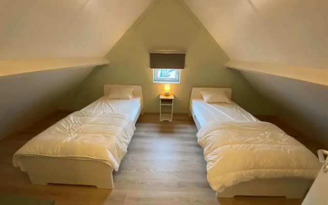 Cozy Polder House on the Westhinder Domain