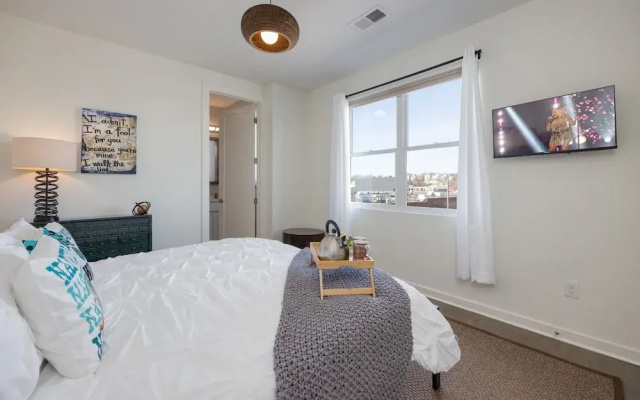 Nashville Notes - Sleeps 8 - Mins to Broadway!