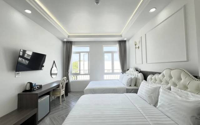 Paris Hotel