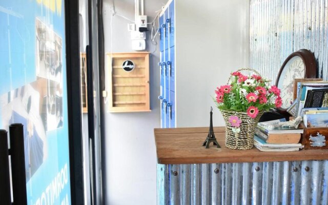Harbor Hostel - Adults Only