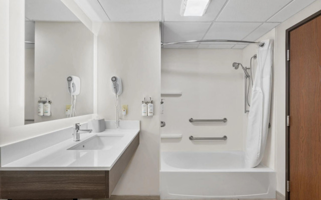Holiday Inn Express Hartford – Newington, By IHG